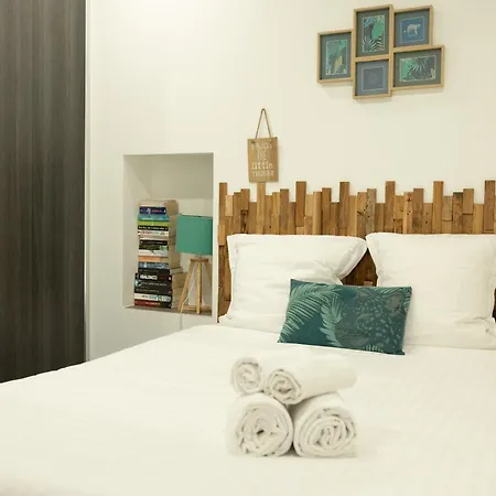 Les Sablettes مينتون